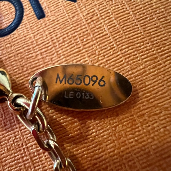 Louis Vuitton Collier Gamble Necklace - Picture 9 of 10